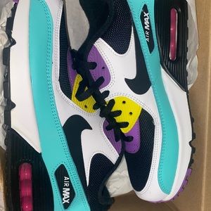 Men’s size 9 Nike Air Max 90